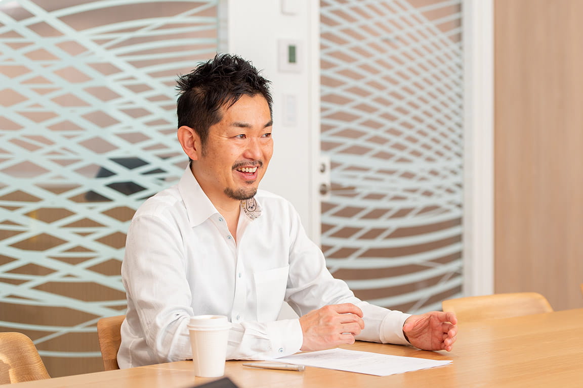 『伝え方が9割』著者である株式会社ウゴカス代表取締役兼コピーライター 佐々木圭一さん|LION Scope | ライオン株式会社