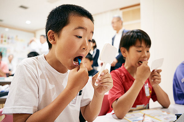 第76回全国小学生歯みがき大会の様子