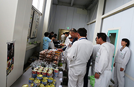 6月11日千葉工場は従業員が通る廊下で販売